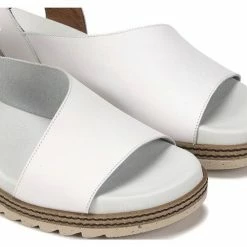 Fluchos SANDALE ESPE D8771 Sandales et Nu-pieds Couleur Blanc -Fluchos Soldes Magasin 23272570 500 E